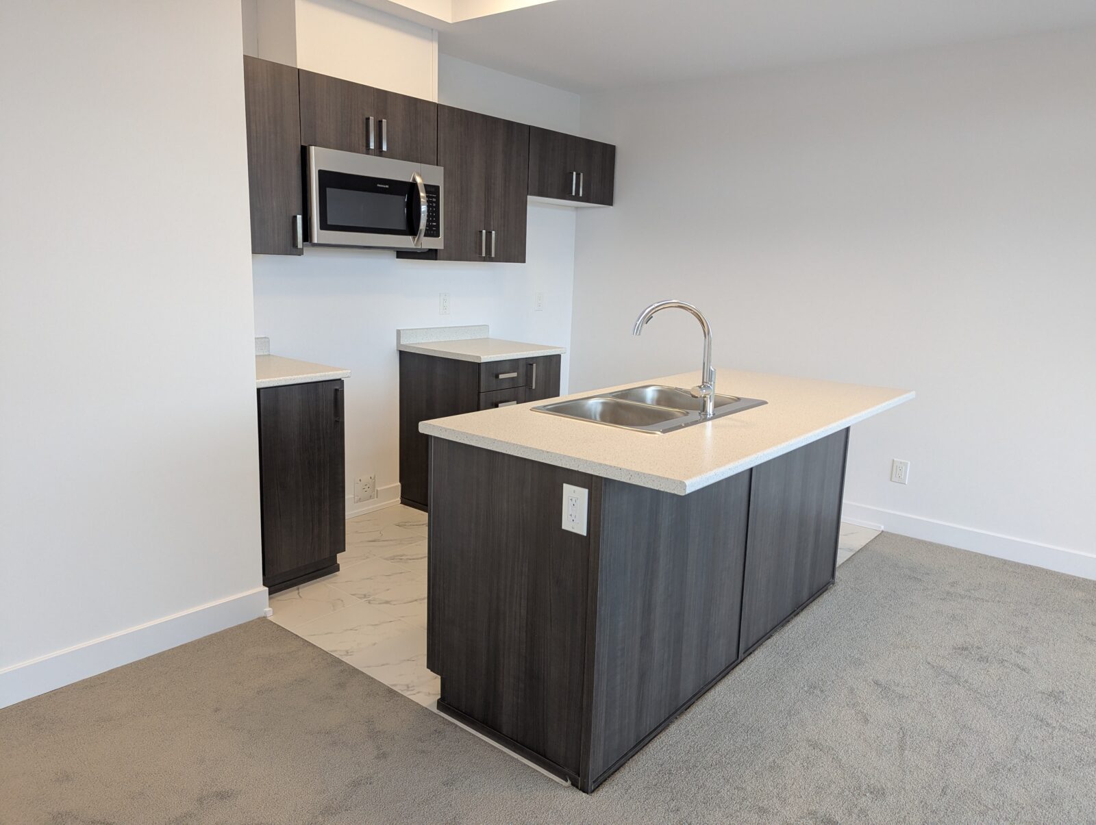 Gallery : 805 Silhouette Pvt. – Upper Unit